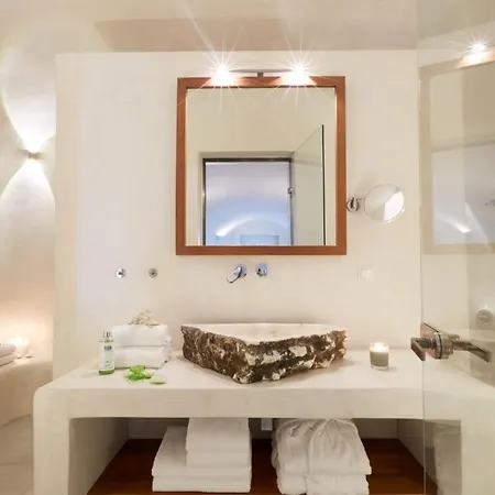 Agiou Mina Santorini Φηρά